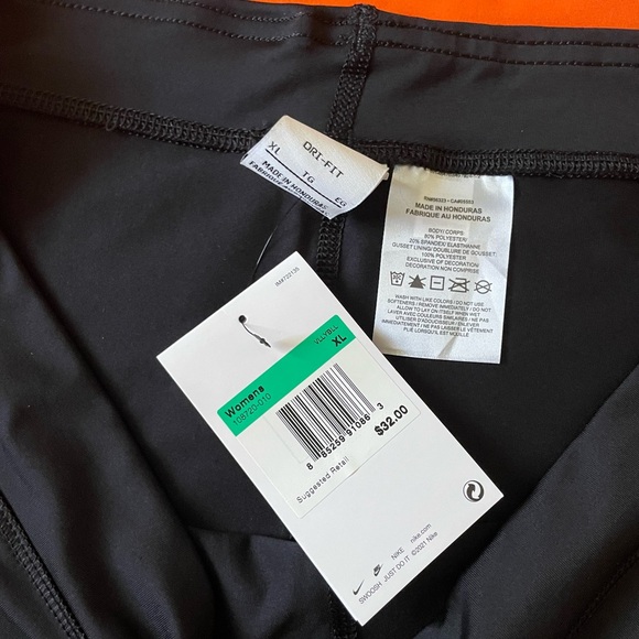 Nike Womens Volleyball Shorts XL Black Actiwear Casual - Picture 3 of 5